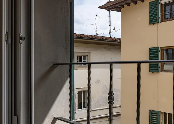 David - Michelangelo Apartment