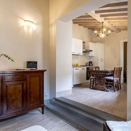 David - Michelangelo Apartment