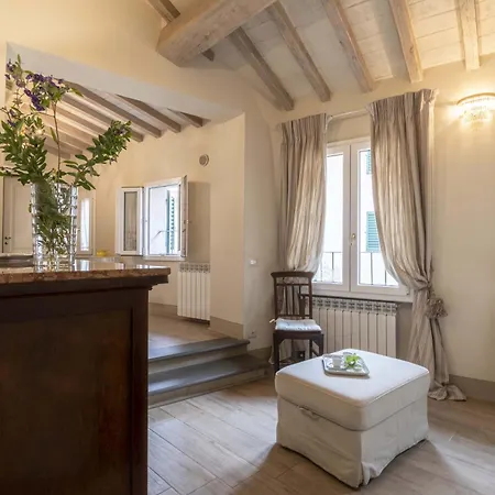 David - Michelangelo Apartment Florence